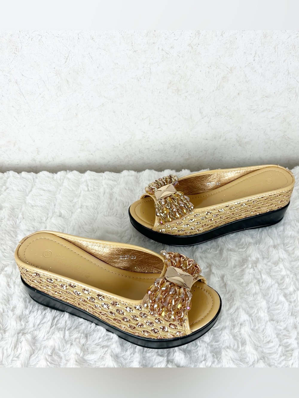 Helen’s Heart Gold Bling Wedges Sequins Bows 8 Open Toe Sandals Y2K Preppy Glam